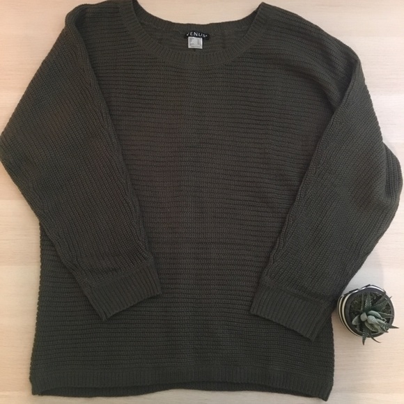 VENUS Sweaters - Venus Hunter Green Sweater with Back Button Accent